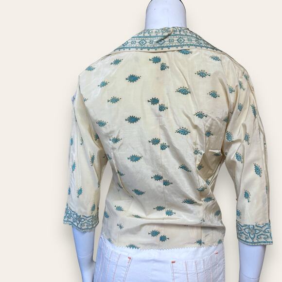 Vintage homemade cream and teal button up with dagger collar - Picture 3 of 6